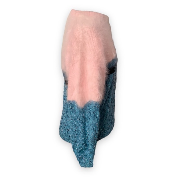 Vintage Hand-Knit Angora mixed media sweater - Picture 4 of 4